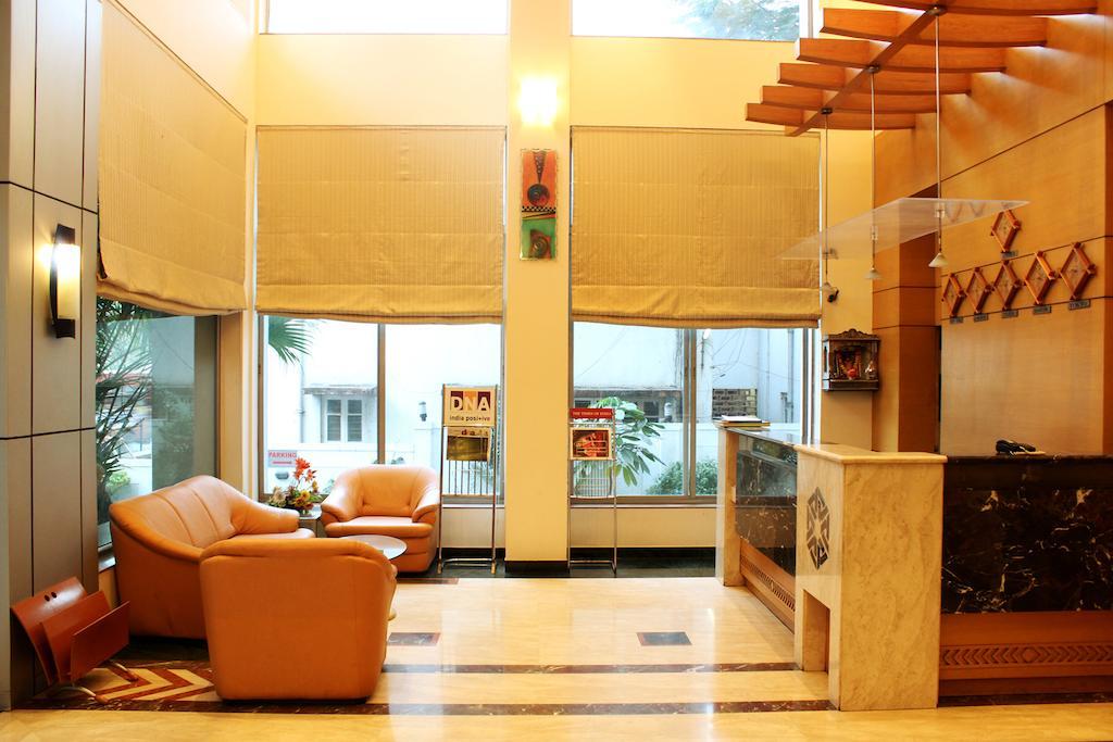 The Ambassador Hotel Pune Bagian luar foto